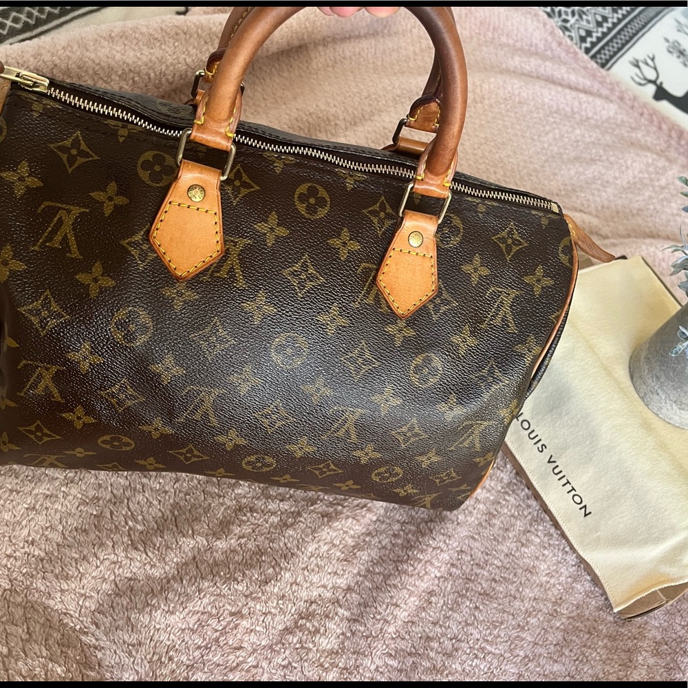 ♦️Sold♦️Louis Vuitton speedy 30